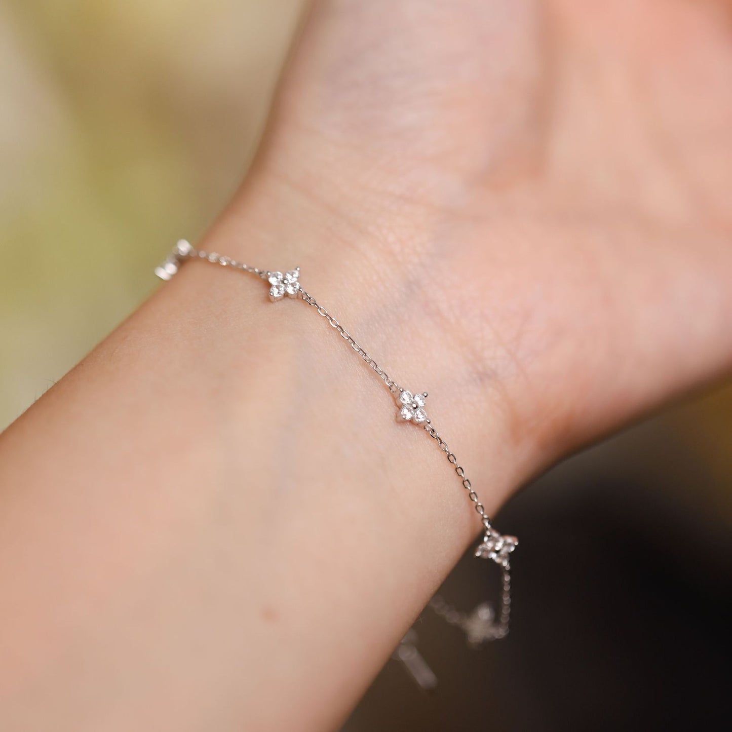 Sterling Silver Five Small Flower Clear Zircon Bracelet Simple INS Gold Silver color Party Wedding Fine Jewelry